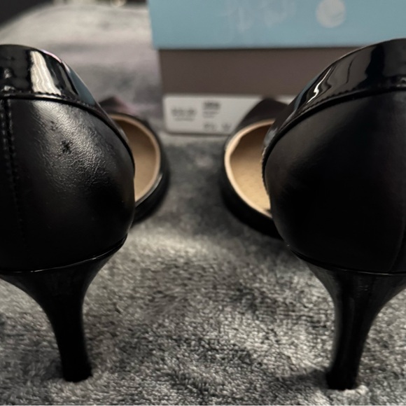 Black Patent Leather Women's Shoes - Picture 4 of 6